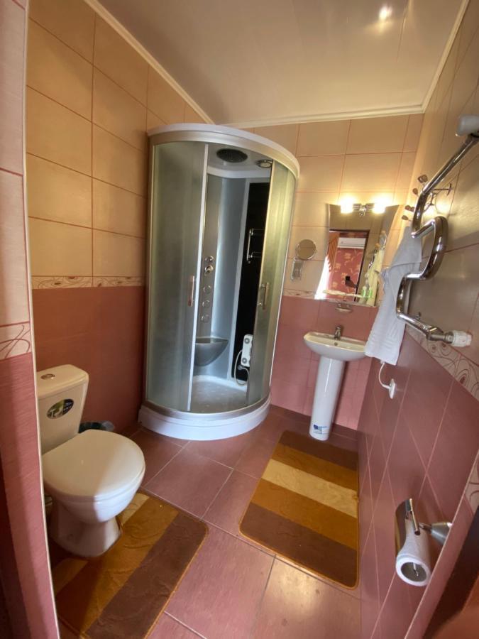 Золотий Лев Hotel Zvenyhorodka ภายนอก รูปภาพ