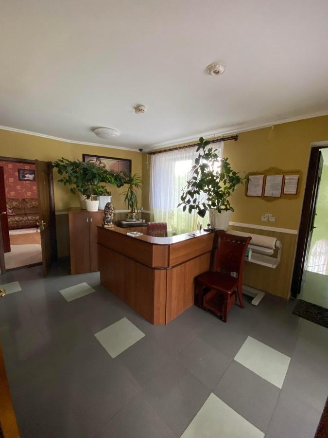 Золотий Лев Hotel Zvenyhorodka ภายนอก รูปภาพ