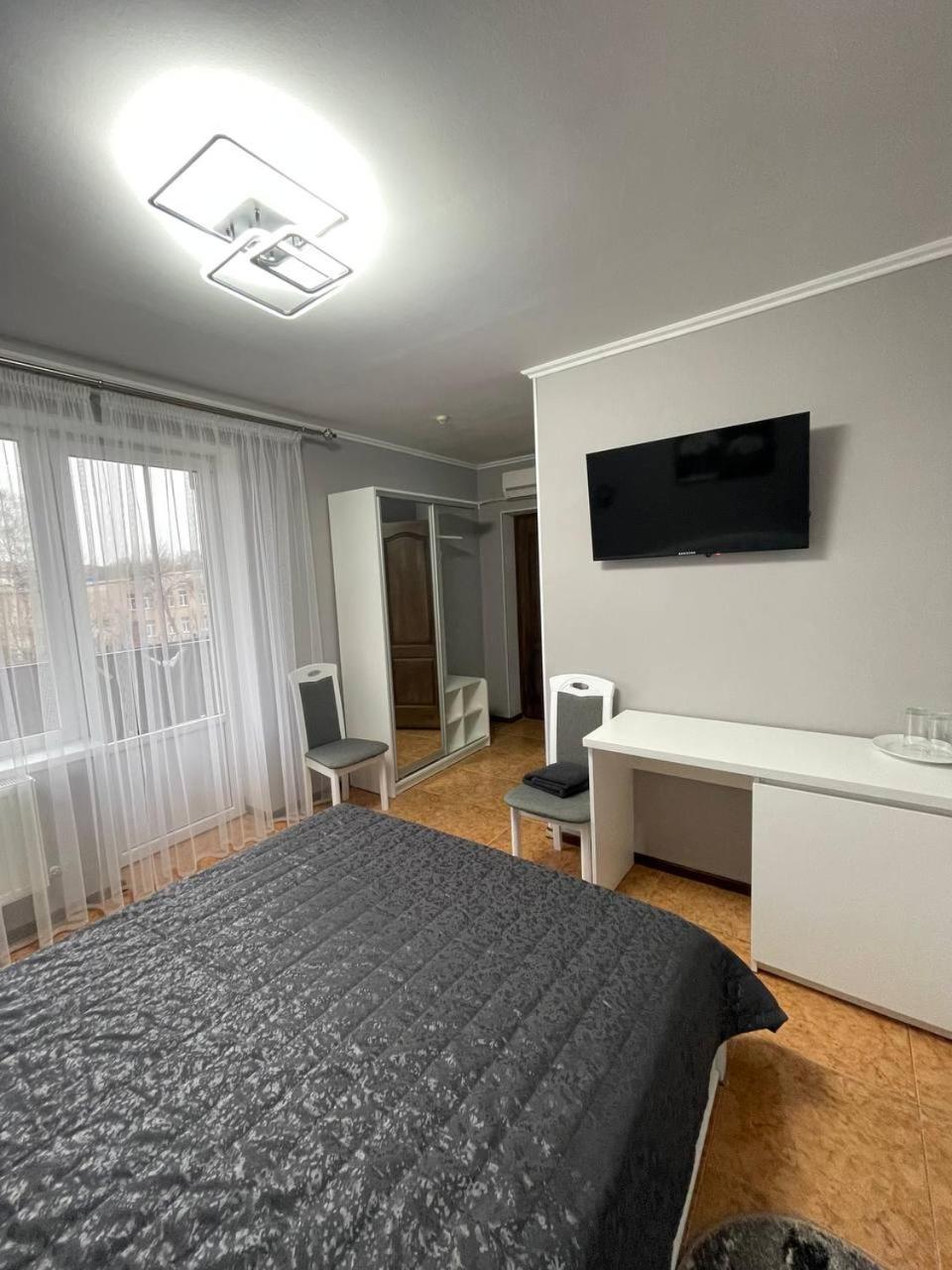 Золотий Лев Hotel Zvenyhorodka ภายนอก รูปภาพ